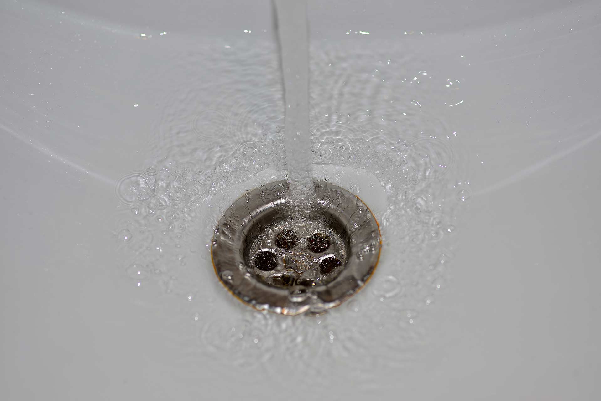A2B Drains provides services to unblock blocked sinks and drains for properties in Newton Abbot.